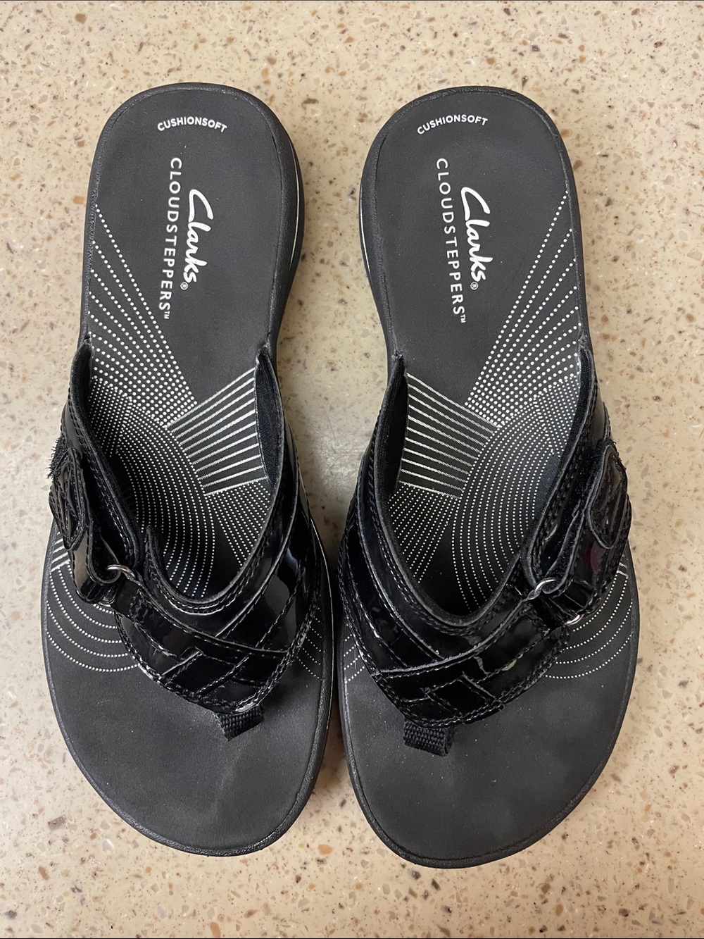 Clarks Black Patent Cloudsteppers Women's Thong Sandals